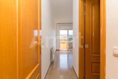 Flat with a lot of sun for rent in Esplugues de Llobregat -16
