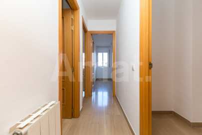Flat with a lot of sun for rent in Esplugues de Llobregat -20