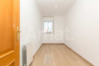 Flat with a lot of sun for rent in Esplugues de Llobregat -22