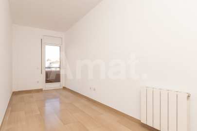 Flat with a lot of sun for rent in Esplugues de Llobregat -24