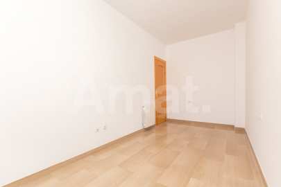 Flat with a lot of sun for rent in Esplugues de Llobregat -25