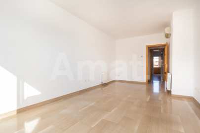 Flat with a lot of sun for rent in Esplugues de Llobregat -6