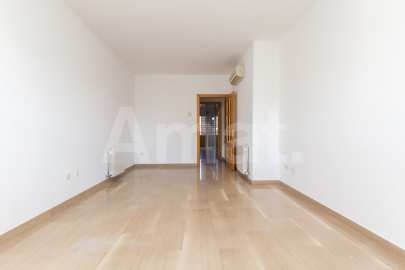 Flat with a lot of sun for rent in Esplugues de Llobregat -7