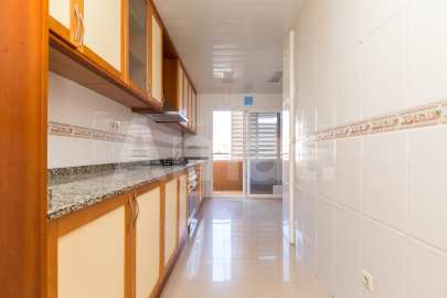 Flat with a lot of sun for rent in Esplugues de Llobregat -9
