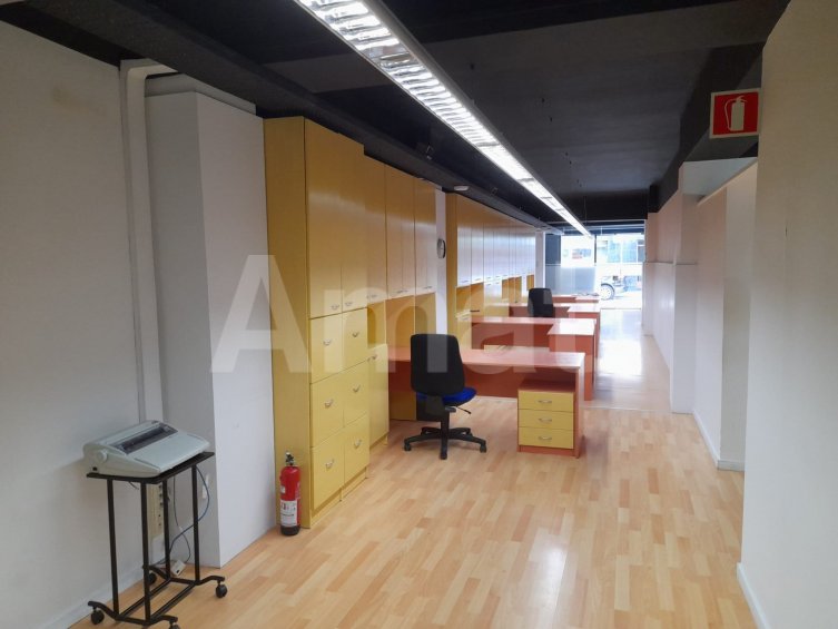 Commercial space in the town center. -14