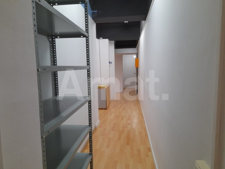 Commercial space in the town center. -28