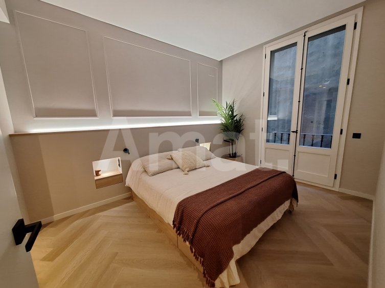 Piso reformado en Via Laietana, cerca del Born, Catedral y Port Vell -12