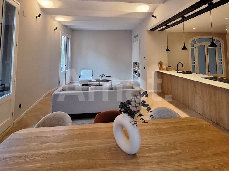 Piso reformado en Via Laietana, cerca del Born, Catedral y Port Vell -6