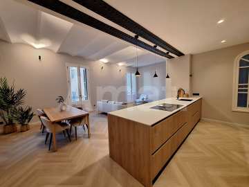 Piso reformado en Via Laietana, cerca del Born, Catedral y Port Vell -2