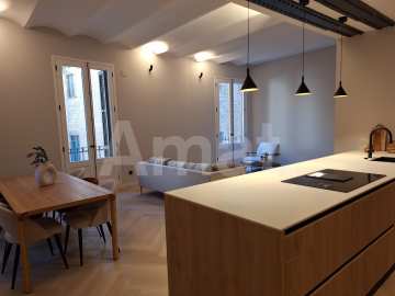 Piso reformado en Via Laietana, cerca del Born, Catedral y Port Vell -8