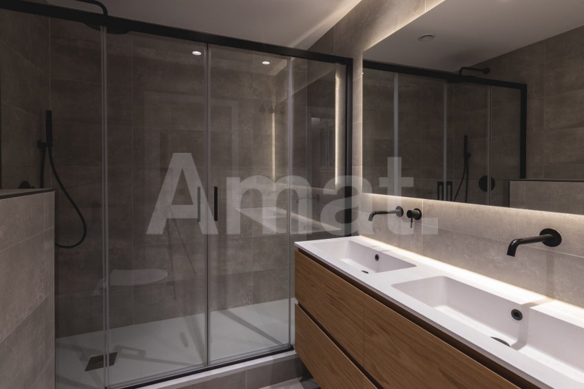 Piso reformado en Via Laietana, cerca del Born, Catedral y Puerto -15