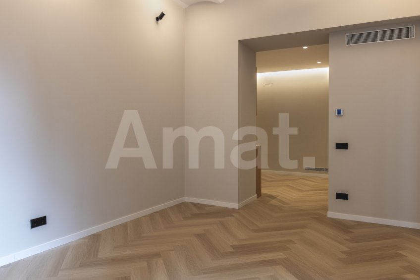 Piso reformado en Via Laietana, cerca del Born, Catedral y Puerto -7