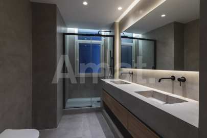 Piso reformado en Via Laietana, cerca del Born, Catedral y Puerto -9