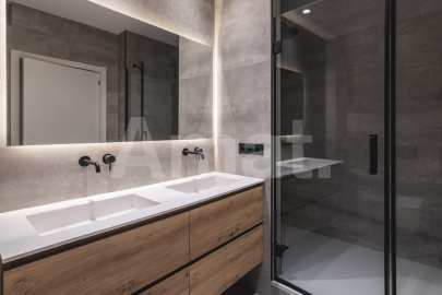 Piso reformado en Via Laietana, cerca del Born y Catedral -17