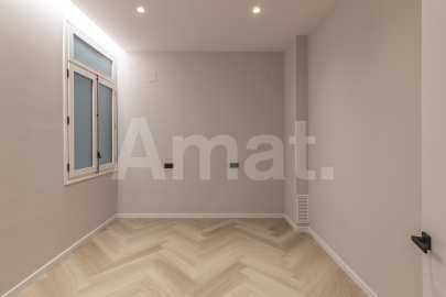 Piso reformado en Via Laietana, cerca del Born y Catedral -20