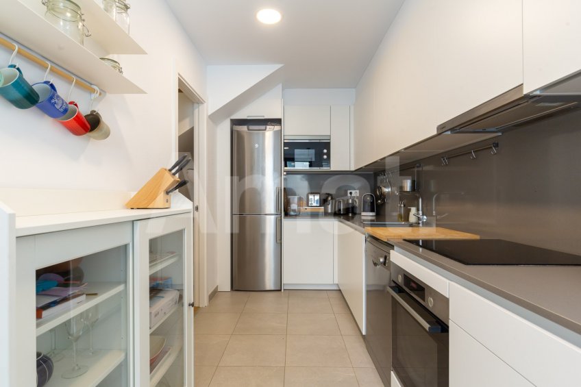 Cèntric i amb encant, duplex semi nou amb piscina -23