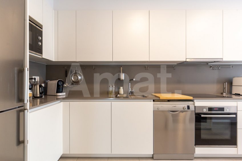 Cèntric i amb encant, duplex semi nou amb piscina -25