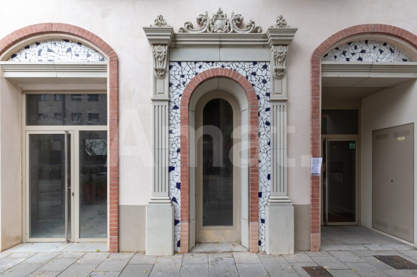 Cèntric i amb encant, duplex semi nou amb piscina -46