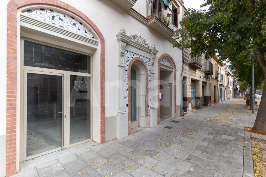 Cèntric i amb encant, duplex semi nou amb piscina -47