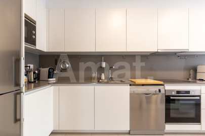 Cèntric i amb encant, duplex semi nou amb piscina -25