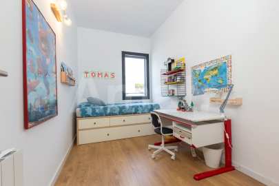 Cèntric i amb encant, duplex semi nou amb piscina -42