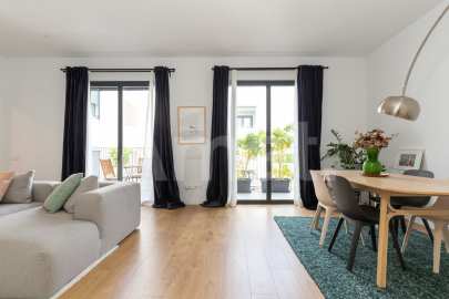 Cèntric i amb encant, duplex semi nou amb piscina -7