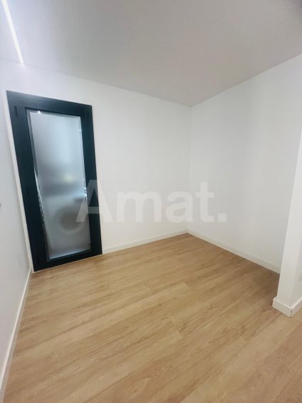 Pis reformat de 2 dormitoris amb terrassa de 21m² -13