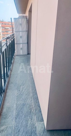 Pis reformat de 2 dormitoris amb terrassa de 21m² -15