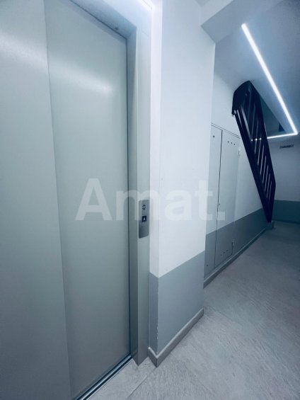 Pis reformat de 2 dormitoris amb terrassa de 21m² -22