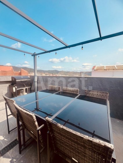 Pis reformat de 2 dormitoris amb terrassa de 21m² -3