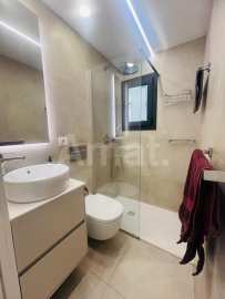 Pis reformat de 2 dormitoris amb terrassa de 21m² -10