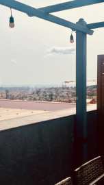 Pis reformat de 2 dormitoris amb terrassa de 21m² -18