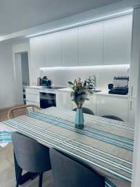 Pis reformat de 2 dormitoris amb terrassa de 21m² -8