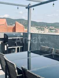 Pis reformat de 2 dormitoris amb terrassa de 21m² -9