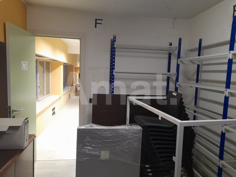 Central and very bright office, next to Diagonal avenue -10