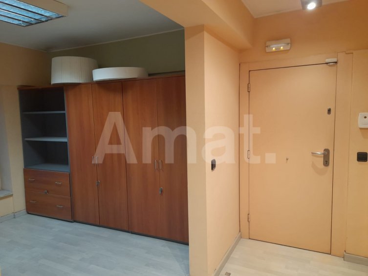 Central and very bright office, next to Diagonal avenue -11