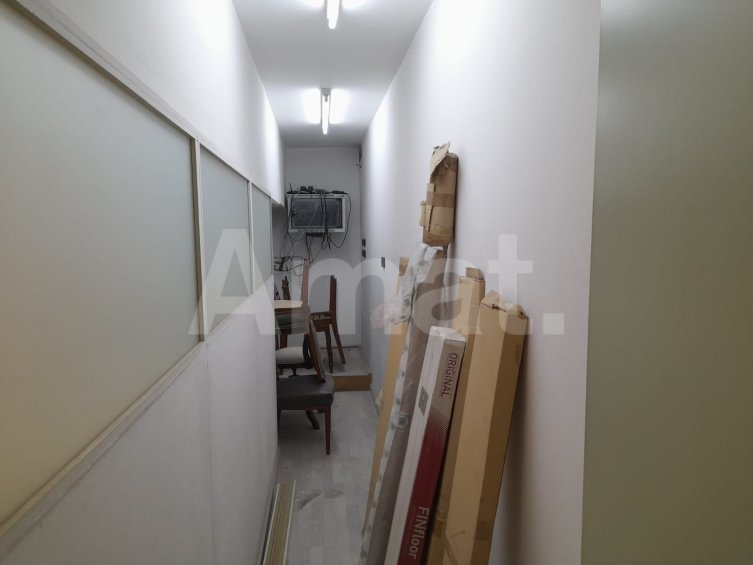 Central and very bright office, next to Diagonal avenue -14