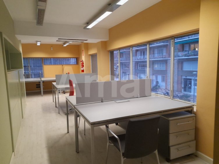 Central and very bright office, next to Diagonal avenue -3