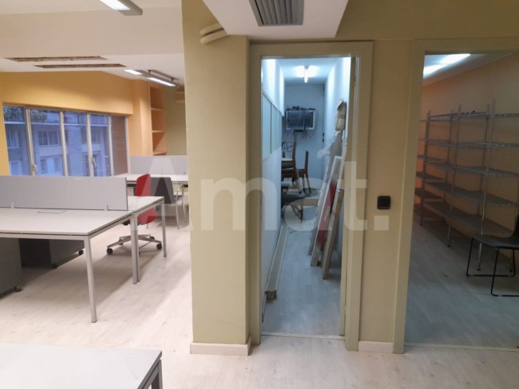 Central and very bright office, next to Diagonal avenue -6