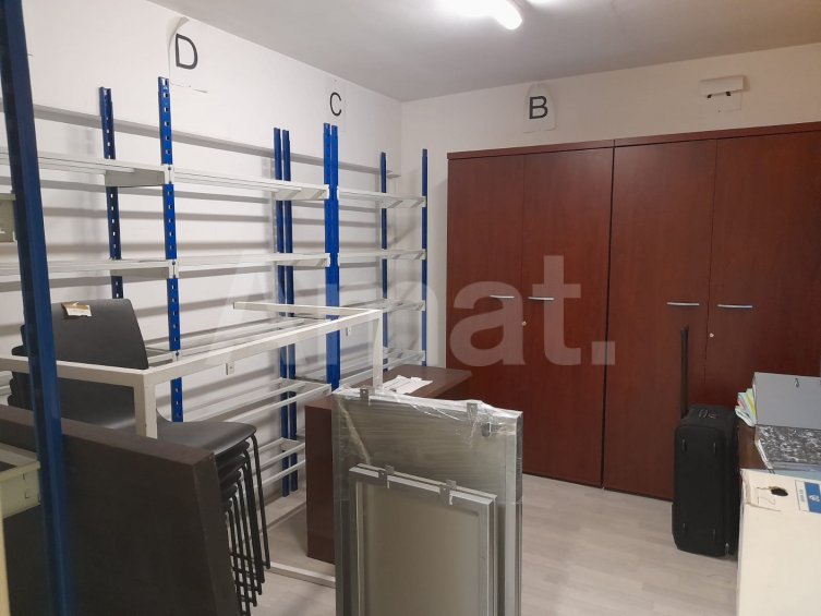 Central and very bright office, next to Diagonal avenue -8