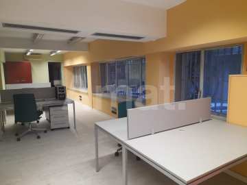 Central and very bright office, next to Diagonal avenue -2
