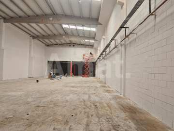 Nave industrial en alquiler en poligono de Sant Boi -3