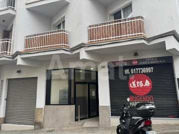 LOCAL MULTIFUNCIONAL EN RENTABILIDAD CON RAMPA DE ACCESO  -2