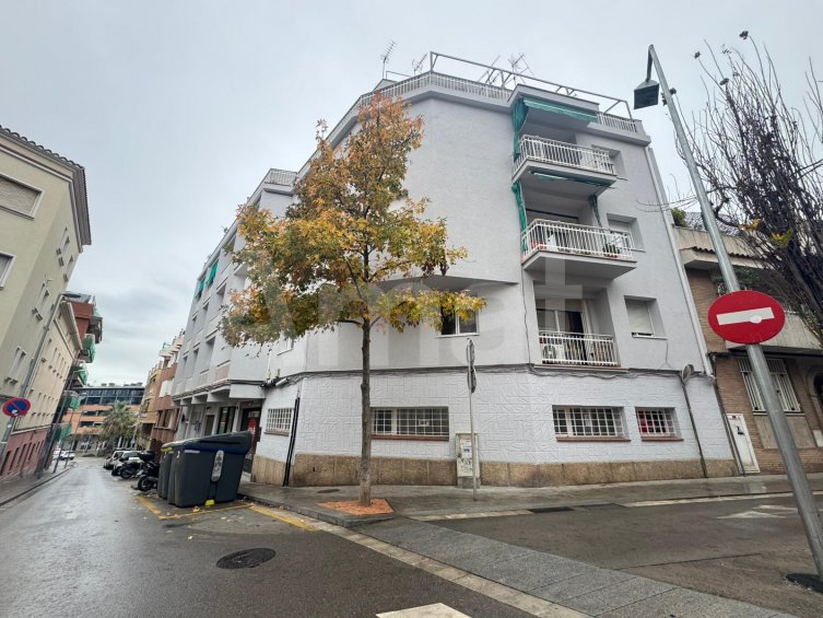 PREMISES WITH 36 M STREET FRONTAGE AND OPTIONAL BASEMENT – IDEAL FOR INVESTORS AND LARGE RETAIL SPACES -4