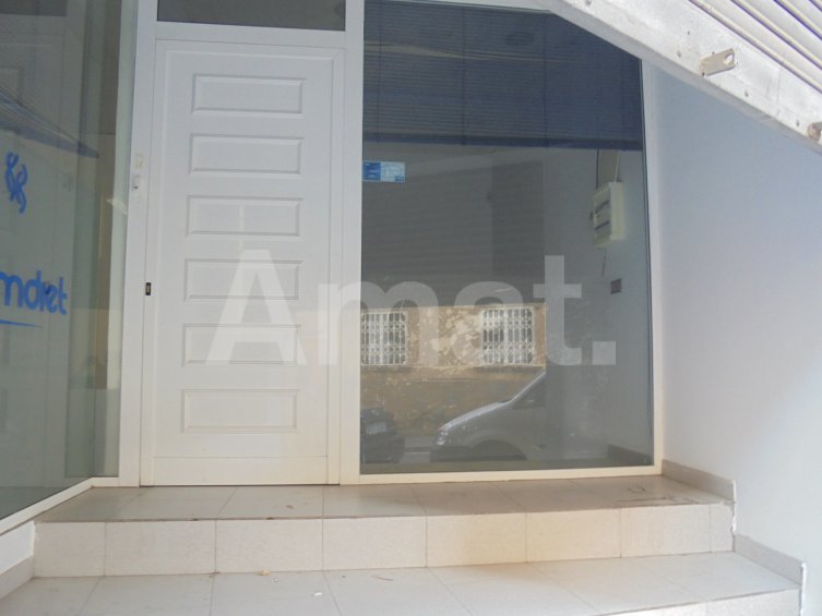 PREMISES WITH 36 M STREET FRONTAGE AND OPTIONAL BASEMENT – IDEAL FOR INVESTORS AND LARGE RETAIL SPACES -5