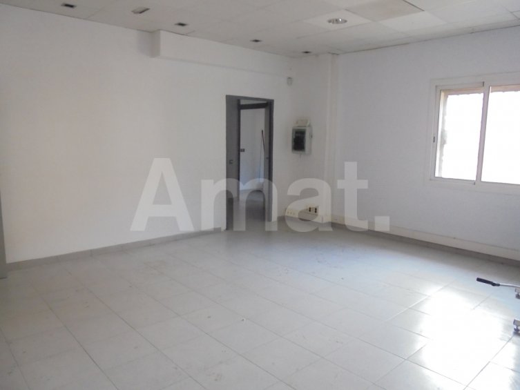 PREMISES WITH 36 M STREET FRONTAGE AND OPTIONAL BASEMENT – IDEAL FOR INVESTORS AND LARGE RETAIL SPACES -8