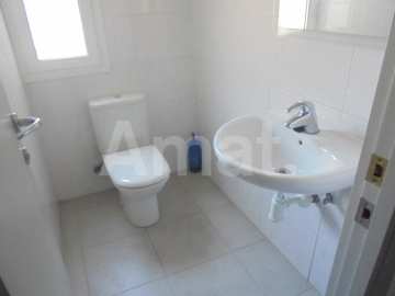 PREMISES WITH 36 M STREET FRONTAGE AND OPTIONAL BASEMENT – IDEAL FOR INVESTORS AND LARGE RETAIL SPACES -12