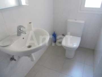 PREMISES WITH 36 M STREET FRONTAGE AND OPTIONAL BASEMENT – IDEAL FOR INVESTORS AND LARGE RETAIL SPACES -13