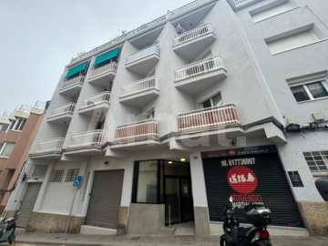 PREMISES WITH 36 M STREET FRONTAGE AND OPTIONAL BASEMENT – IDEAL FOR INVESTORS AND LARGE RETAIL SPACES -2