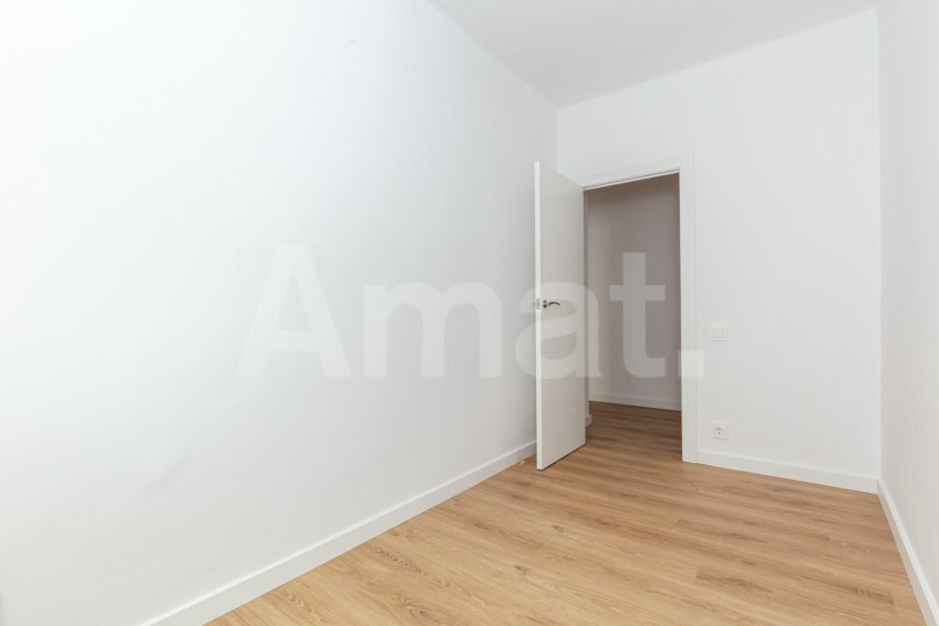 Central apartment with 4 bedrooms -12